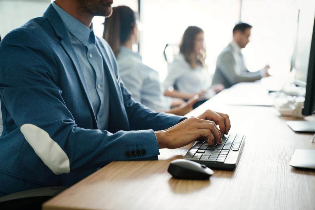 7 Tipps, wie Sie Social-Media-affine Mitarbeiter zu Online-Coaches mit Peer-Unterstützung machen 3 7 Tipps, wie Sie Social-Media-affine Mitarbeiter zu Online-Coaches mit Peer-Unterstützung machen