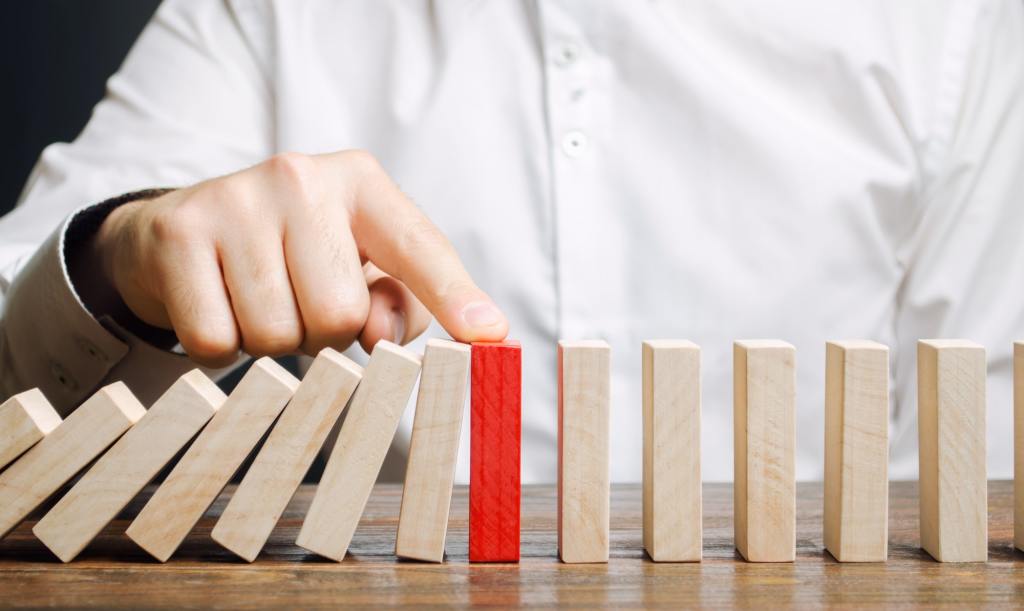 7 Ursachen dafür, dass Ihr derzeitiges LMS Ihren Zielen für Compliance-Schulungen schadet 2 7 Ursachen dafür, dass Ihr derzeitiges LMS Ihren Zielen für Compliance-Schulungen schadet