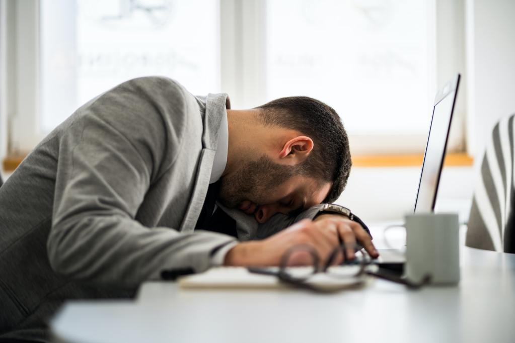 Was ist ein HR-Burnout und wie kann es sich auf Ihr Unternehmen auswirken? 2 Was ist ein HR-Burnout und wie kann es sich auf Ihr Unternehmen auswirken?