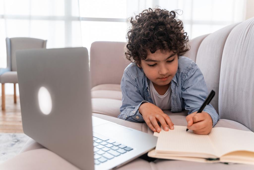 Wie Sie Ihre Kinder mit 5 einfachen Tipps über eLearning informieren können 2 Wie Sie Ihre Kinder mit 5 einfachen Tipps über eLearning informieren können
