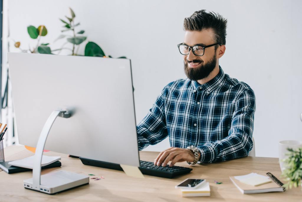 4 Grundsätze für den Aufbau eines erfolgreichen Blended Learning-Programms 2 4 Grundsätze für den Aufbau eines erfolgreichen Blended Learning-Programms