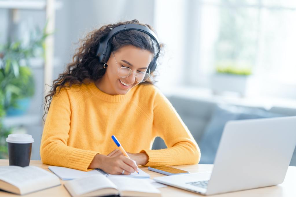 Wie unterscheidet sich Hybrid Learning von Blended Learning? 2 Wie unterscheidet sich Hybrid Learning von Blended Learning?