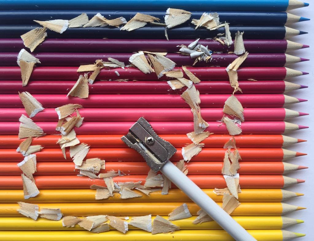 7 Tipps für die Verwendung von Instagram in Ihrem Online-Schulungsprogramm 2 Instagram logo with coloured pencils