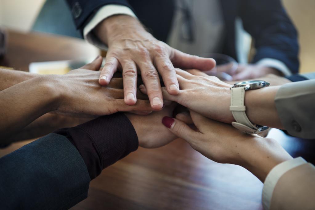 Soziales und gemeinschaftliches Lernen in der hybriden Arbeitsumgebung von heute 2 Soziales und gemeinschaftliches Lernen in der hybriden Arbeitsumgebung von heute