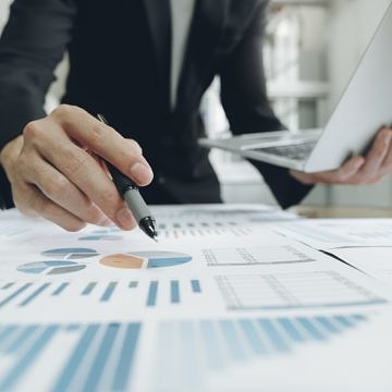 Vierteljährliche Geschäftsberichte: Ein Leitfaden für eLearning-Vermarkter 
