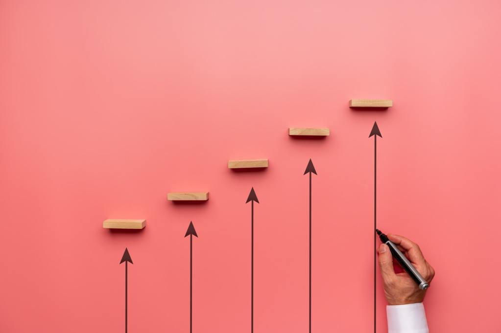 6 Microlearning-Kurse, mit denen Sie die beruflichen Vorsätze Ihrer Mitarbeiter im Jahr 2024 verwirklichen können 2 6 Microlearning-Kurse, mit denen Sie die beruflichen Vorsätze Ihrer Mitarbeiter im Jahr 2024 verwirklichen können