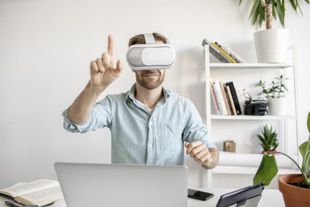 7 Fragen, mit denen Sie herausfinden können, ob VR Schulungen das Richtige für Sie sind 