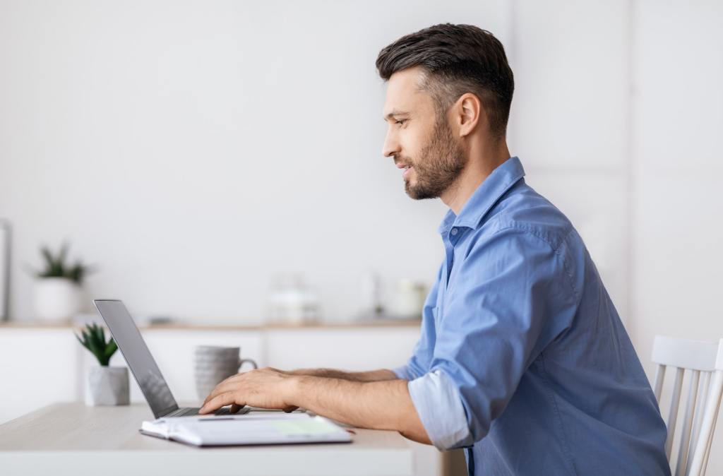 Welche Rolle spielt ein LMS bei der Implementierung von eLearning in Schulungsprogrammen? 