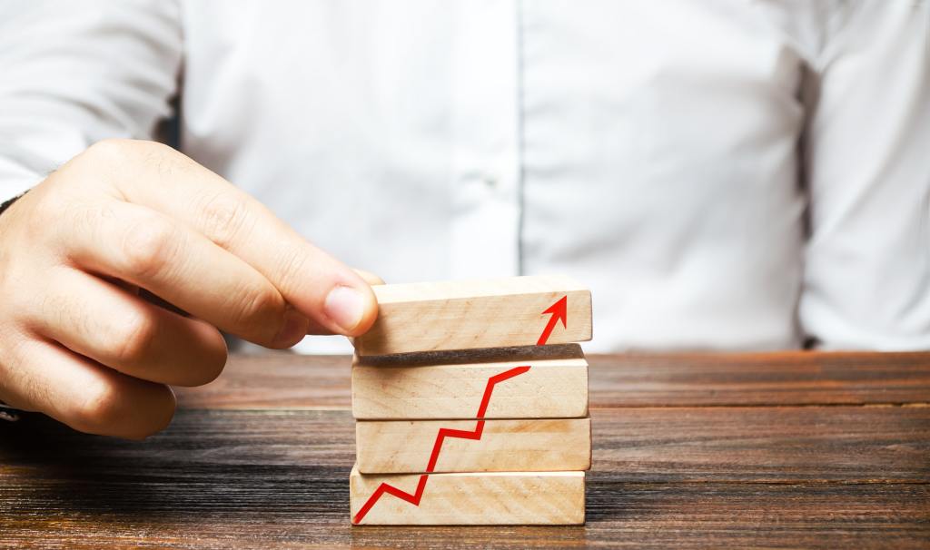 5 Tipps für den Einsatz von kontinuierlichem Lernen und LMS-Lösungen zur Verbesserung des Leistungsmanagements 2 5 Tipps für den Einsatz von kontinuierlichem Lernen und LMS-Lösungen zur Verbesserung des Leistungsmanagements
