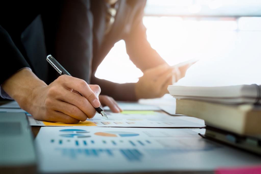 Was ist Competitive Intelligence? Ein Leitfaden für eLearning-Unternehmer 2 Was ist Competitive Intelligence? Ein Leitfaden für eLearning-Unternehmer