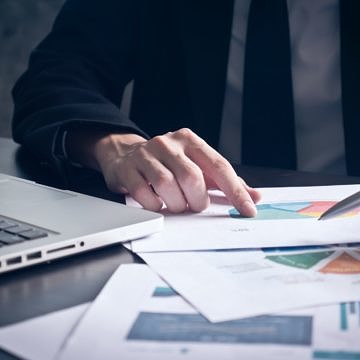 Wie Benutzergruppen und Learner Personas Ihnen helfen können, das LMS-Reporting zu verbessern 