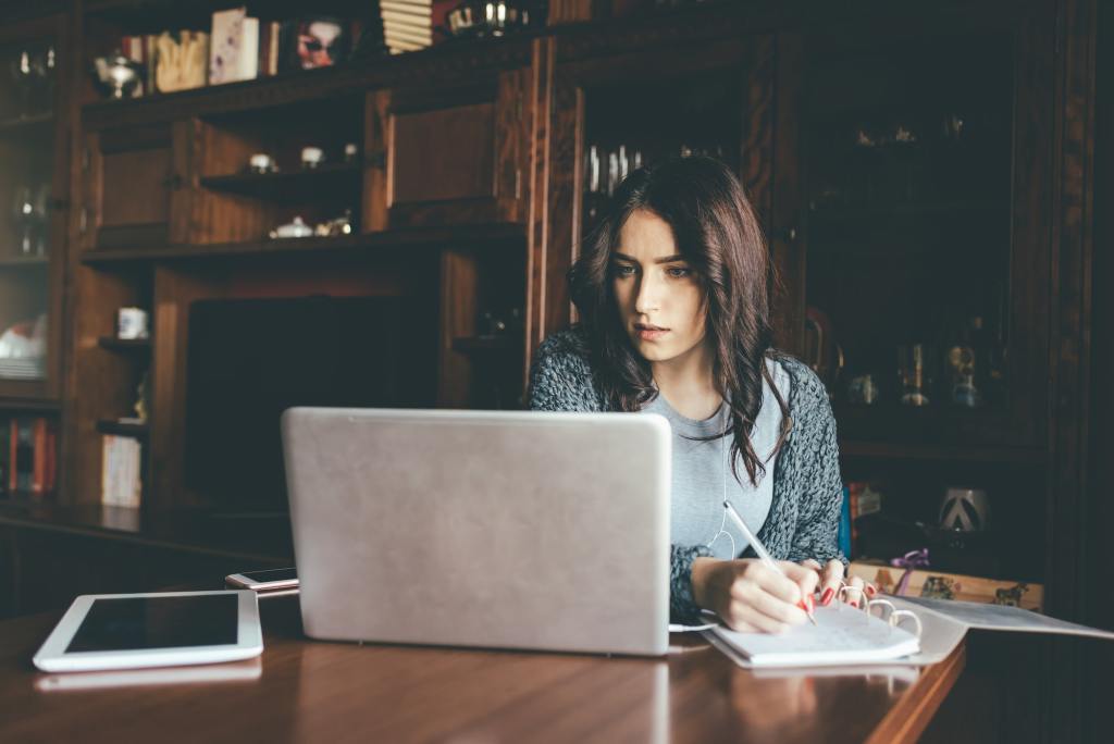 Wie man ein hybrides Onboarding-Programm für Mitarbeiter entwickelt: 5 Tipps und Strategien 2 Wie man ein hybrides Onboarding-Programm für Mitarbeiter entwickelt: 5 Tipps und Strategien