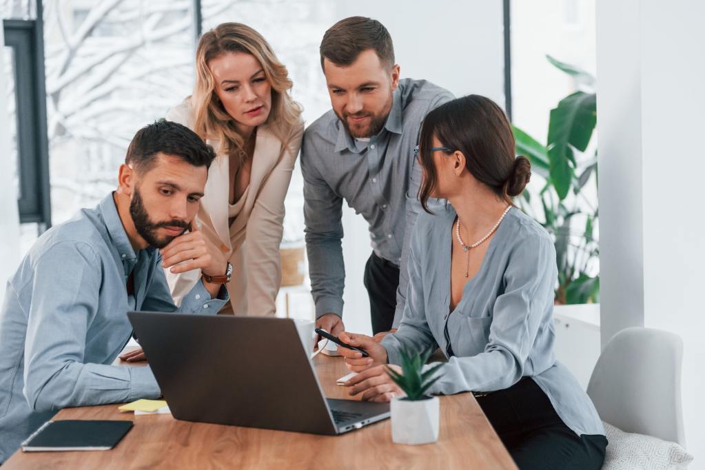 Wie Sie in 7 einfachen Schritten Ihre zwischenmenschlichen Fähigkeiten am Arbeitsplatz verbessern können 2 Wie Sie in 7 einfachen Schritten Ihre zwischenmenschlichen Fähigkeiten am Arbeitsplatz verbessern können
