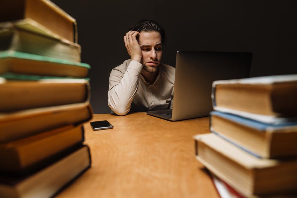 Wie kann ein unattraktives eLearning-Design die Effektivität Ihrer Online-Kurse beeinträchtigen? 2 Wie kann ein unattraktives eLearning-Design die Effektivität Ihrer Online-Kurse beeinträchtigen?