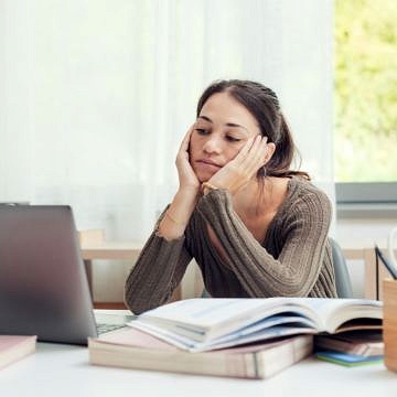 Wie kann ein unattraktives eLearning-Design die Effektivität Ihrer Online-Kurse beeinträchtigen? 