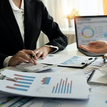 6 Tipps zur Planung eines realistischen Budgets für Blended Learning Software 