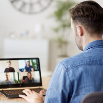 7 Wege, mit denen Sie die geografische Kluft überbrücken und die Zusammenarbeit in Remote-Teams verbessern können 