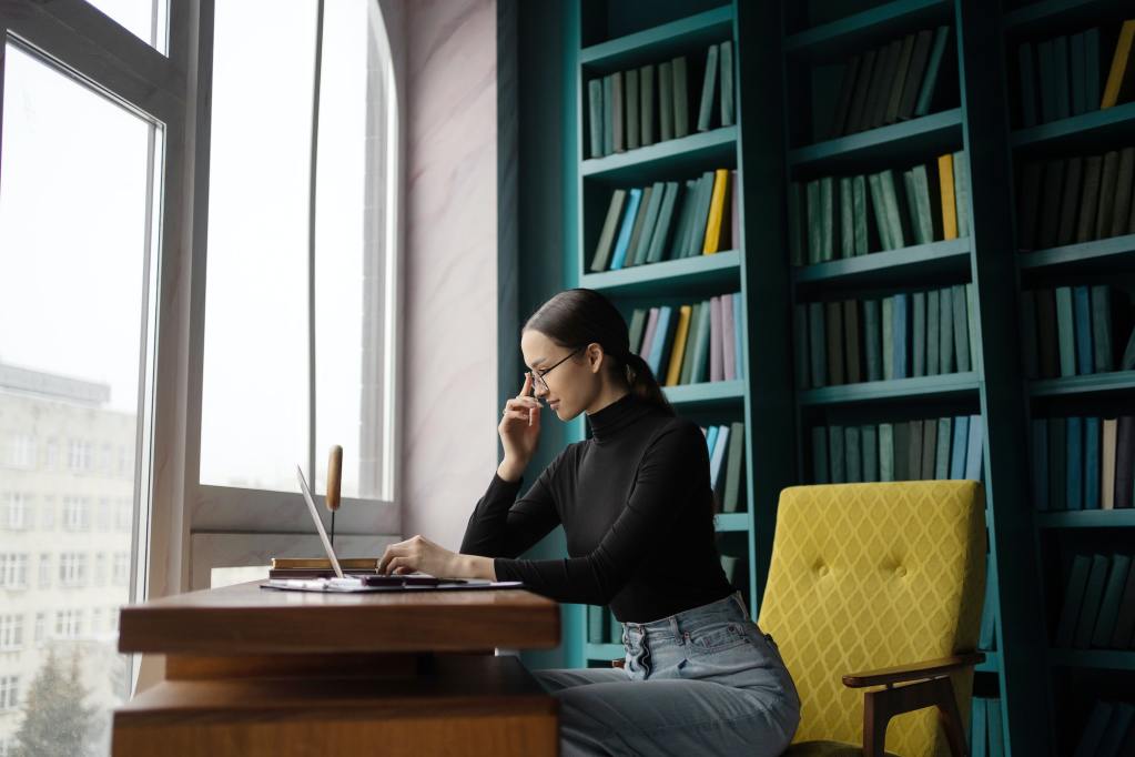 Lernen am Arbeitsplatz: Welche Möglichkeiten bieten virtuelle oder eLearning-Lösungen? 2 Welche Möglichkeiten bieten virtuelle oder eLearning-Lösungen beim Lernen am Arbeitsplatz?