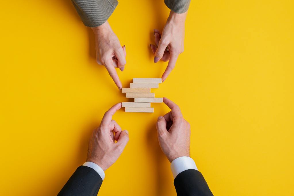 Was ist Mitarbeiterengagement und wie kann man es verbessern? 2 Was ist Mitarbeiterengagement und wie kann man es verbessern?