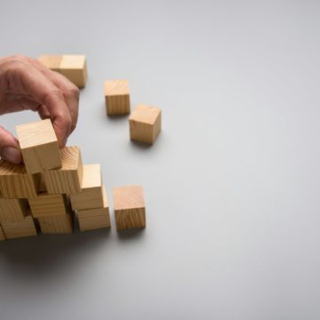 Was ist das Minto-Pyramiden-Prinzip und wie kann es die Kommunikation verbessern? 
