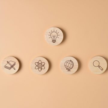 7 Wege, wie Sie mit Hilfe von KI Lernergebnisse verbessern können 