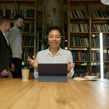 Wie verändert KI-gestütztes maßgeschneidertes eLearning die Unternehmensschulung? 