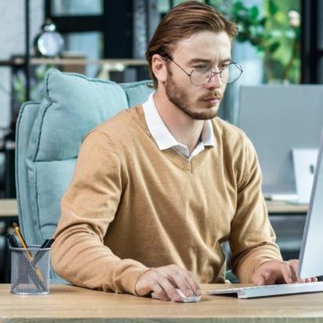 Lernen im Fluss der Arbeit: Ein nahtloser Ansatz für die Mitarbeiterentwicklung 