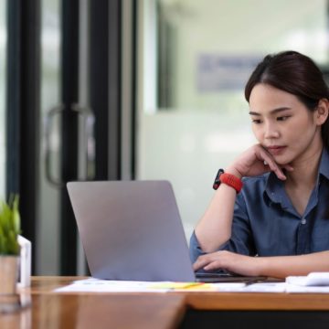 Wie Sie maßgeschneidertes eLearning für die Mitarbeiterschulung und -entwicklung nutzen können 