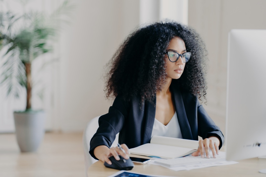 Adaptives Lernen mit KI: Die Zukunft der personalisierten Mitarbeiterschulung 2 Adaptives Lernen mit KI: Die Zukunft der personalisierten Mitarbeiterschulung