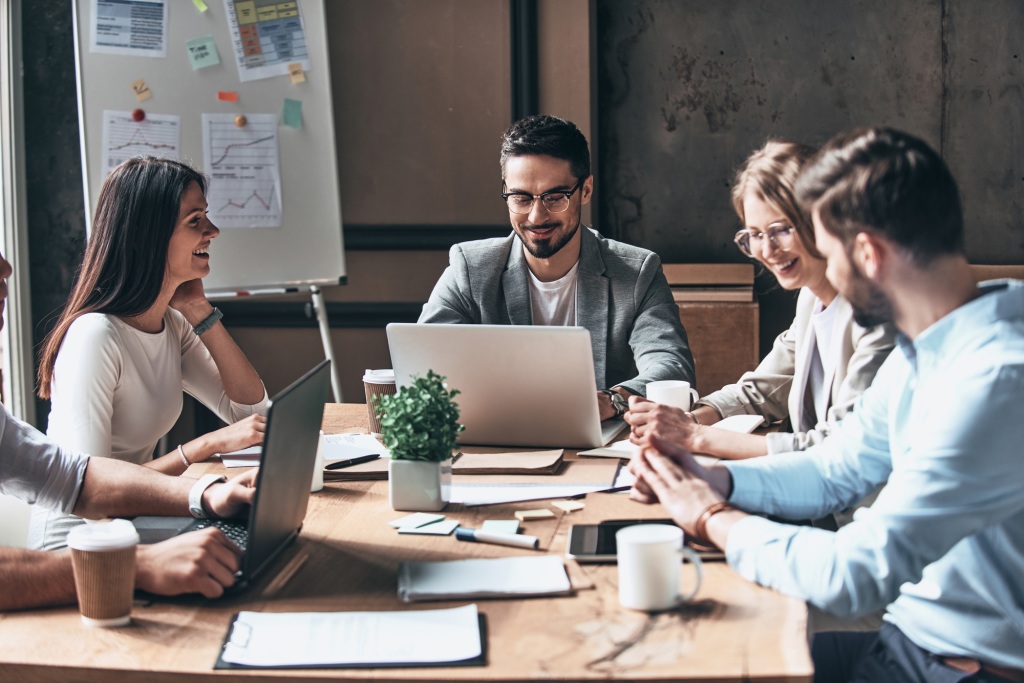Die wichtigsten Fähigkeiten von Digital Marketing Managern zum Aufbau leistungsstarker Teams 2 Business team.