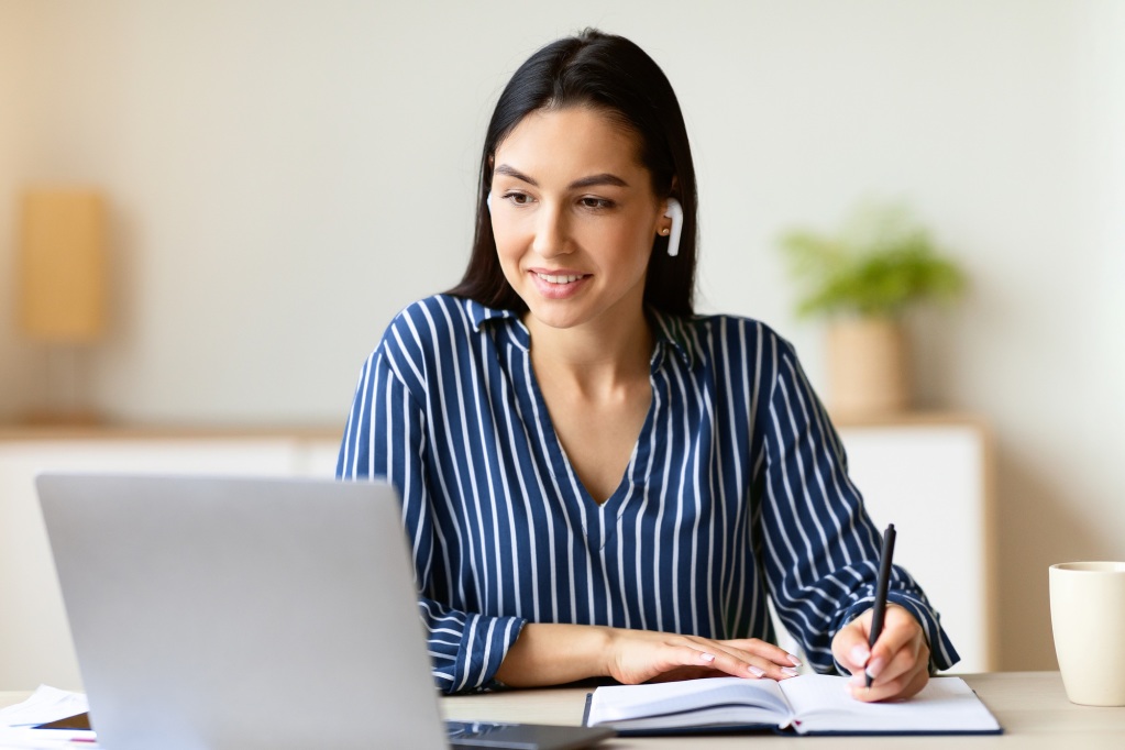 Best Practices für Unternehmensschulung zur Verbesserung von Mitarbeiterbindung und Leistung 2 Best Practices für Unternehmensschulung zur Verbesserung von Mitarbeiterbindung und Leistung