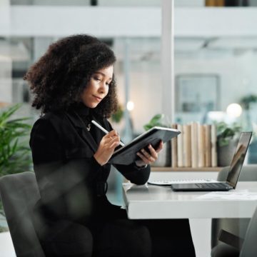 Lernanalyse 2.0: Wie KI-Assistenten klassische LMS-Reports ablösen 