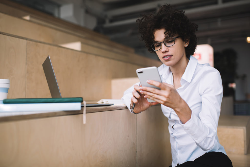 Mobile Learning 2026: Die 10 wichtigsten Trends für die betriebliche Weiterbildung 2 Mobile Learning 2026: Die 10 wichtigsten Trends für die betriebliche Weiterbildung