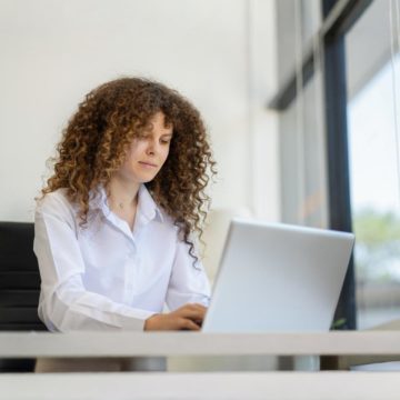 35 KI-Prompts für Führungskräfte: Coaching, Feedback und Teamentwicklung 