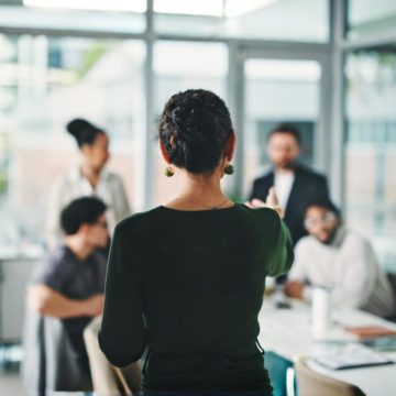 Emotionale Intelligenz als Erfolgsfaktor: Der Praxisleitfaden für L&D-Verantwortliche 